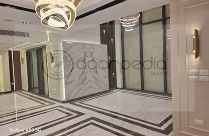 فيلا - 5 غرف نوم - 6 حمامات للايجار في سوديك ايست - الحي السادس - هليوبوليس الجديدة - القاهرة