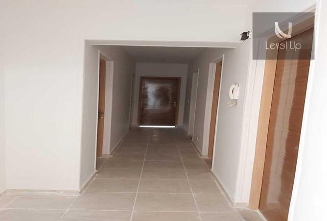 8039305 - Property Image 2