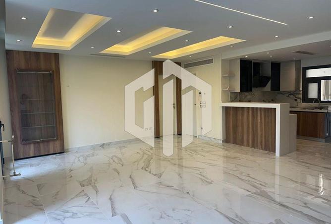 8371942 - Property Image 3