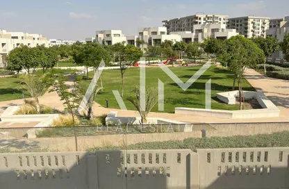 منزل مزدوج - 3 غرف نوم - 4 حمامات للبيع في كمبوند البروج - كمبوندات الشروق - مدينة الشروق - القاهرة منزل مزدوج - 3 غرف نوم - 4 حمامات للبيع في كمبوند البروج - كمبوندات الشروق - مدينة الشروق - القاهرة