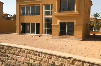 فيلا - 6 غرف نوم - 6 حمامات للبيع في رويال ميدوز - كمبوندات الشيخ زايد - الشيخ زايد - الجيزة