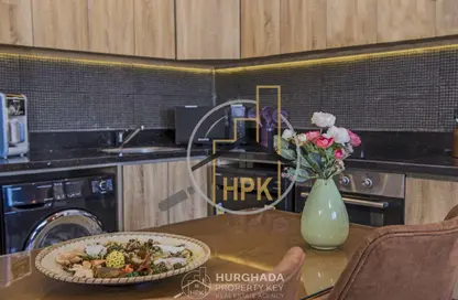 شقة - 2 غرف نوم - 1 حمام للبيع في ازورا ريزورت - منطقة سهل حشيش - الغردقة - محافظة البحر الاحمر