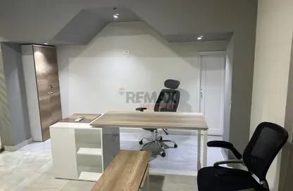 Office Space - Studio - 1 Bathroom for rent in Arkan Plaza - 26th of July Corridor - Sheikh Zayed City - Giza