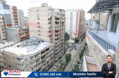 شقة - 3 غرف نوم - 2 حمامات للبيع في شارع الفتح - جناكليس - حي شرق - الاسكندرية