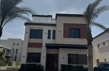 Villa - 4 Bedrooms - 4 Bathrooms for sale in Azzar - 5th Settlement Compounds - The 5th Settlement - New Cairo City - Cairo