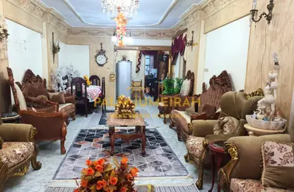 شقة - 3 غرف نوم - 1 حمام للبيع في ميدان الساعة - فيكتوريا - حي اول المنتزة - الاسكندرية