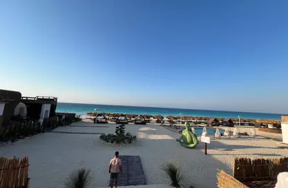 شاليه - 2 غرف نوم - 2 حمامات للبيع في مارسيليا بيتش 5 - راس الحكمة - الساحل الشمالي