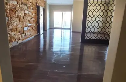 شقة - 2 غرف نوم - 2 حمامات للايجار في شارع 15 - الحي الخامس - التجمع الخامس - مدينة القاهرة الجديدة - القاهرة