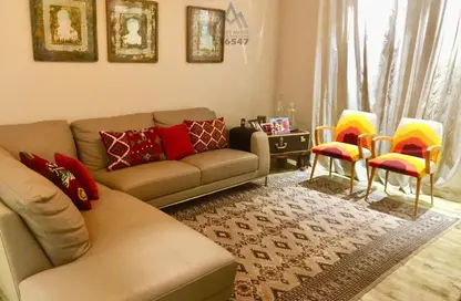 Villa - 5 Bedrooms - 3 Bathrooms for sale in Royal City - Sheikh Zayed Compounds - Sheikh Zayed City - Giza