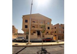 شقة - 3 غرف نوم - 3 حمامات for للبيع in حي النادي - مدينة الشروق - القاهرة