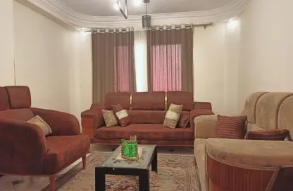 شقة - 3 غرف نوم - 2 حمامات للبيع في شارع مهدي عرفه - المنطقة التاسعة - مدينة نصر - القاهرة