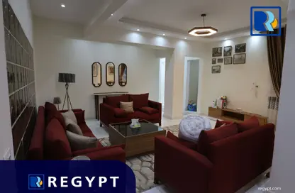 شقة - 4 غرف نوم - 2 حمامات للايجار في شارع بهجت علي (ابن النبيه) - الزمالك - القاهرة