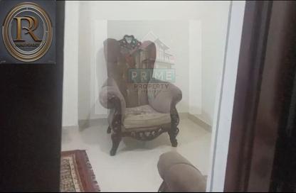 شقة - 3 غرف نوم - 1 حمام للايجار في مجاورة 79 - مدينة العاشر من رمضان - الشرقية