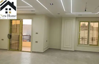 شقة - 4 غرف نوم - 3 حمامات للبيع في الهضبة العليا - المقطم - القاهرة