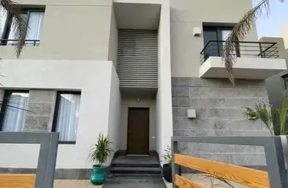 Townhouse - 4 Bedrooms - 4 Bathrooms for sale in Sodic West - Sheikh Zayed Compounds - Sheikh Zayed City - Giza