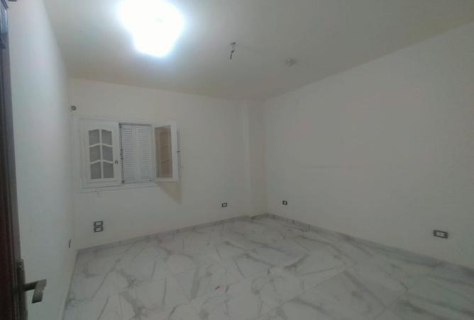 8183018 - Property Image 3