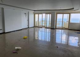Apartment - 3 bedrooms - 3 bathrooms for للايجار in Al Kornish Square - Sporting - Hay Sharq - Alexandria