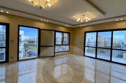 شقة - 2 غرف نوم - 3 حمامات للايجار في ذا كورت ياردز - كمبوندات الشيخ زايد - الشيخ زايد - الجيزة