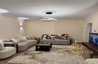 شقة - 2 غرف نوم - 1 حمام للايجار في شارع الدكتور محمود ابراهيم - الحديقة الدولية - الحي السابع - مدينة نصر - القاهرة