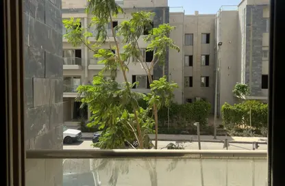 Apartment - 3 Bedrooms - 2 Bathrooms for sale in Galleria Moon Valley - South Investors Area - New Cairo City - Cairo