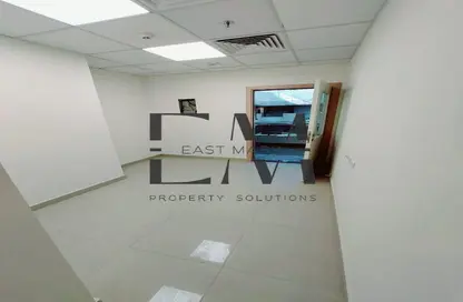 Clinic - Studio - 1 Bathroom for rent in Service Road - Ganoob El Acadimia - New Cairo City - Cairo