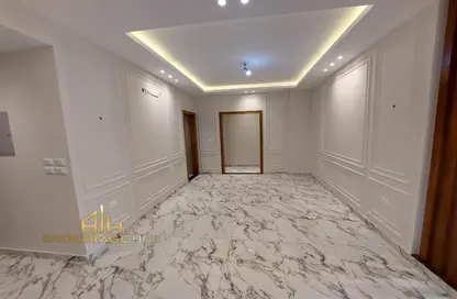 Apartment - 3 Bedrooms - 2 Bathrooms for rent in Leila - North Investors Area - New Cairo City - Cairo