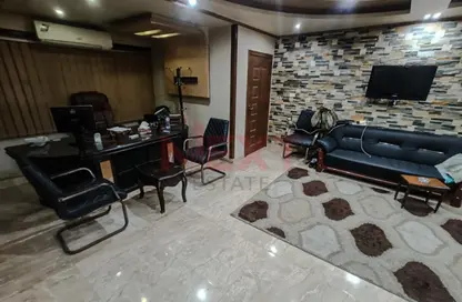 Office Space - Studio - 2 Bathrooms for sale in Shaarawy St. - Laurent - Hay Sharq - Alexandria