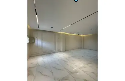 Apartment - 3 Bedrooms - 3 Bathrooms for sale in 6 October City - Giza