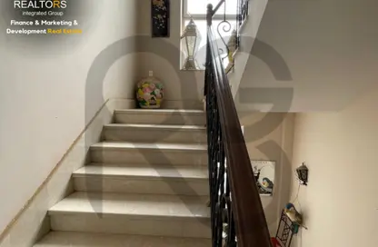 منزل مزدوج - 3 غرف نوم - 4 حمامات للبيع في حى الورود - التوسعات الشمالية - مدينة 6 أكتوبر - الجيزة