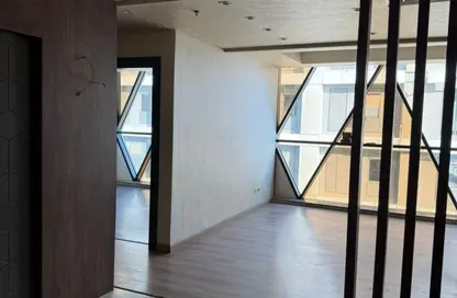 مساحات مكتبية - استوديو - 2 حمامات للايجار في كايرو بزنس بلازا - شارع التسعين الشمالي - التجمع الخامس - مدينة القاهرة الجديدة - القاهرة