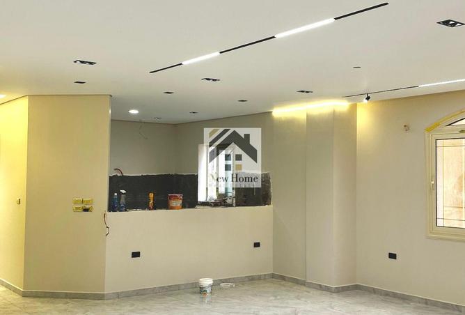 8250009 - Property Image 3