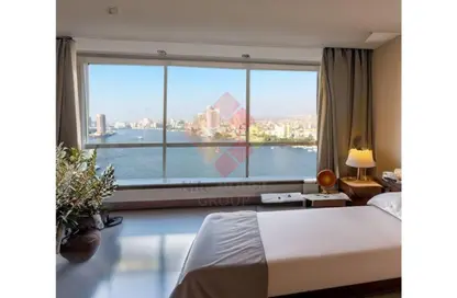 Apartment - 3 Bedrooms - 4 Bathrooms for sale in Nile St. - Dokki - Giza