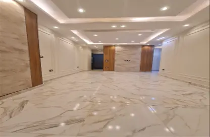 Apartment - 2 Bedrooms - 1 Bathroom for sale in Gate 3 old - Khafre - Hadayek El Ahram - Giza