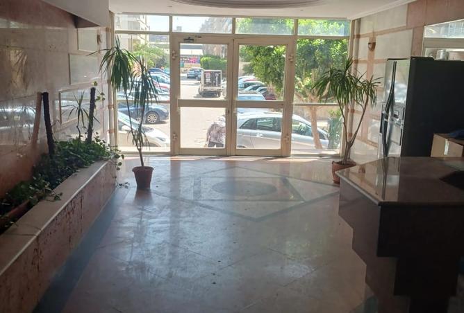 8100987 - Property Image 2