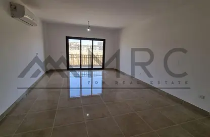 Apartment - 2 Bedrooms - 2 Bathrooms for sale in Moon Residences - Fifth Square - The 5th Settlement - New Cairo City - Cairo