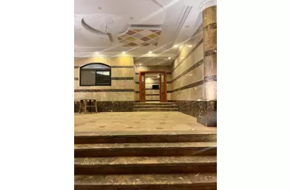 بناية كاملة - استوديو - 4 حمامات للبيع في الشيخ زايد - الجيزة