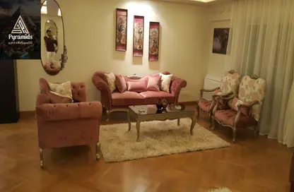 شقة - 3 غرف نوم - 3 حمامات للايجار في شارع لبنان - المهندسين - الجيزة