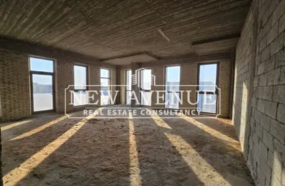 نصف طابق - استوديو - 6 حمامات للايجار في ميفيدا - كمبوندات التجمع الخامس - التجمع الخامس - مدينة القاهرة الجديدة - القاهرة