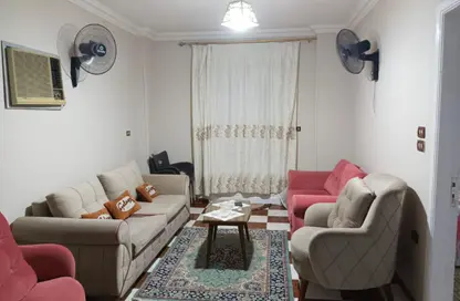 شقة - 4 غرف نوم - 2 حمامات للايجار في ويست ليفز - الحي الاول - مدينة 6 أكتوبر - الجيزة