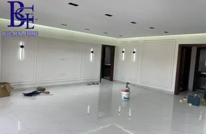 Apartment - 3 Bedrooms - 3 Bathrooms for rent in Al Khamayel city - Sheikh Zayed Compounds - Sheikh Zayed City - Giza