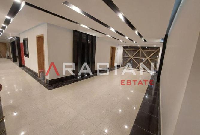 8055300 - Property Image 2