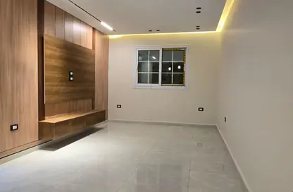 Apartment - 2 Bedrooms - 2 Bathrooms for sale in Gate 4 - Mena - Hadayek El Ahram - Giza