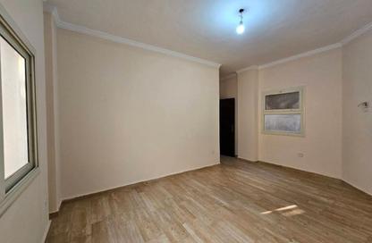 Apartment - 3 Bedrooms - 2 Bathrooms for rent in 2nd Area - Shorouk City - Cairo