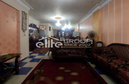 Apartment - 3 Bedrooms - 2 Bathrooms for sale in Camp Chezar - Hay Wasat - Alexandria