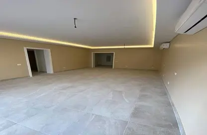 Penthouse - 4 Bedrooms - 5 Bathrooms for sale in October Plaza - 6 October Compounds - 6 October City - Giza