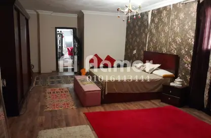 Apartment - 3 Bedrooms - 2 Bathrooms for sale in Maadi - Hay El Maadi - Cairo