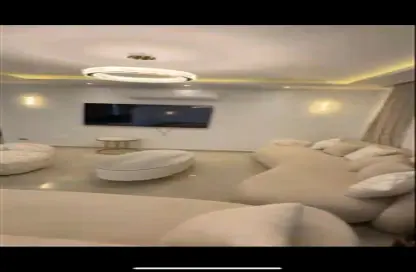 Apartment - 3 Bedrooms - 2 Bathrooms for sale in Amorada New Cairo - 5th Settlement Compounds - The 5th Settlement - New Cairo City - Cairo