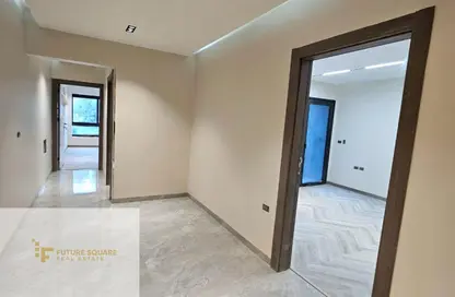 Office Space - Studio - 3 Bathrooms for rent in Business Plaza - Ring Road - Zahraa El Maadi - Hay El Maadi - Cairo