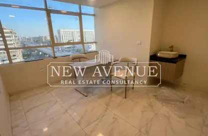 Clinic - Studio - 1 Bathroom for rent in Abbas Al Akkad St. - 1st Zone - Nasr City - Cairo