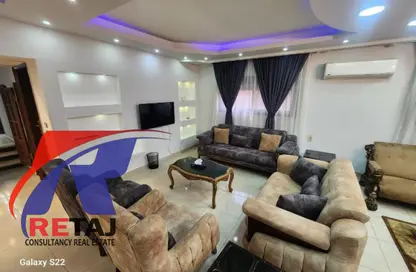 Apartment - 4 Bedrooms - 2 Bathrooms for rent in Abdelhakim Al Refaey St. - 8th Zone - Nasr City - Cairo